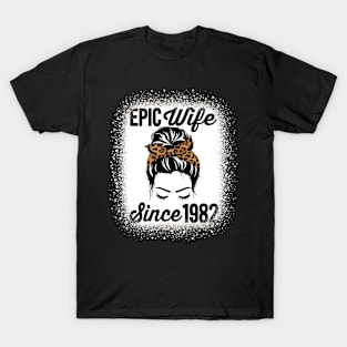 Epic Wife Since 1982 Messy Hair Bun Anniversary T-Shirt